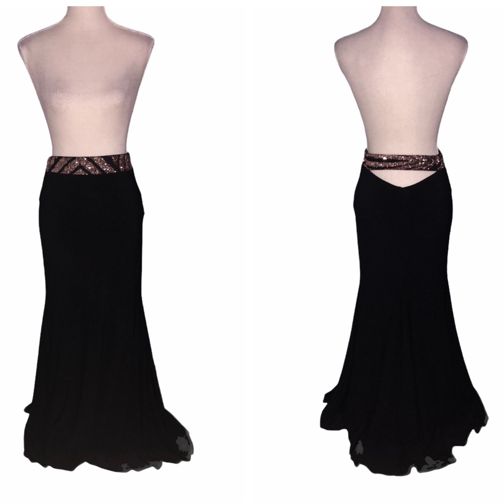 Eureka Keyhole Black Silver Sequins Maxi Skirt
